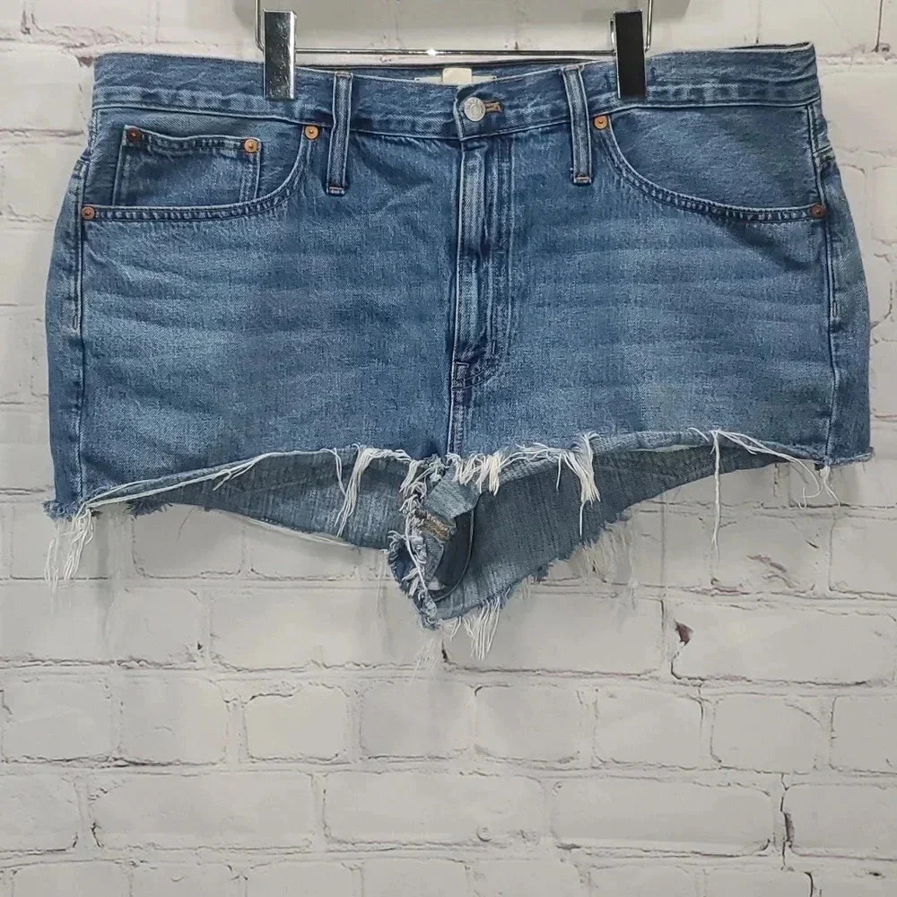 Madewell Relaxed Raw Hem Jean Shorts Size 33